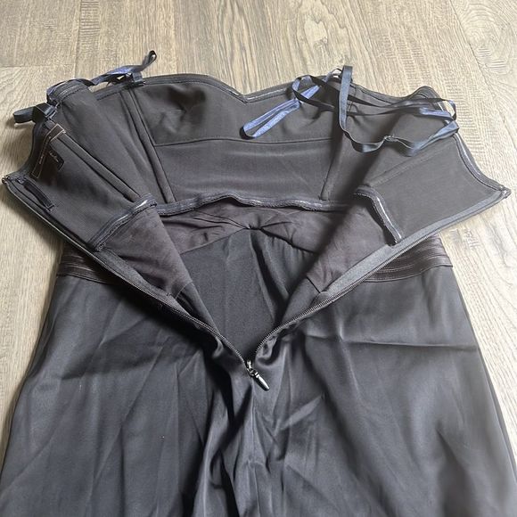 BCBGMAXAZARIA | Black smoke comb strapless formal dress - Picture 13 of 16